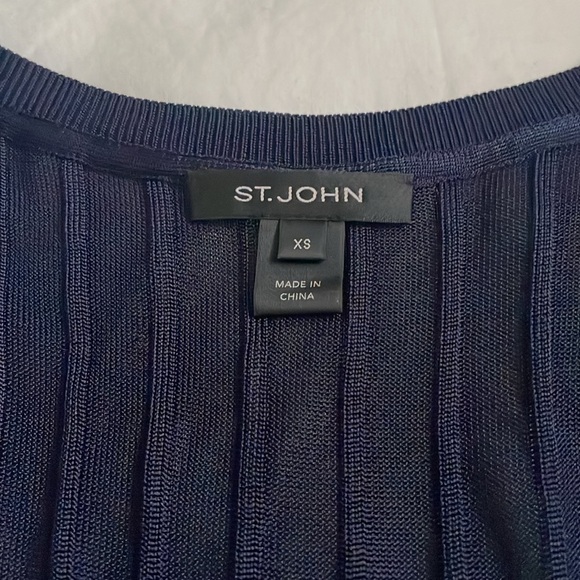 St John scoop neck tank top NWOT - Picture 2 of 4